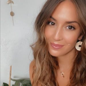 Meet your Posher, Jillian